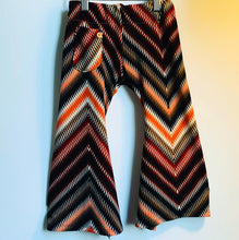 Load image into Gallery viewer, Upcycled from part of a Dirty Blonde handmade dress by Alison Leigh, turned into these size 3-4T flare pants. Super soft and comfortable!! Can also be worn as capris length for bigger, slim sizes (like in photos).   Handcrafted with love and intention.  Handmade in Santa Cruz, CA One-of-a-kind Size 3-4T standard length, 6-8T capris. Tiny front pocket for accent and special treasures Cold wash
